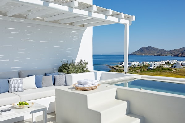 Honeymoon Suite (outdoor plunge pool)