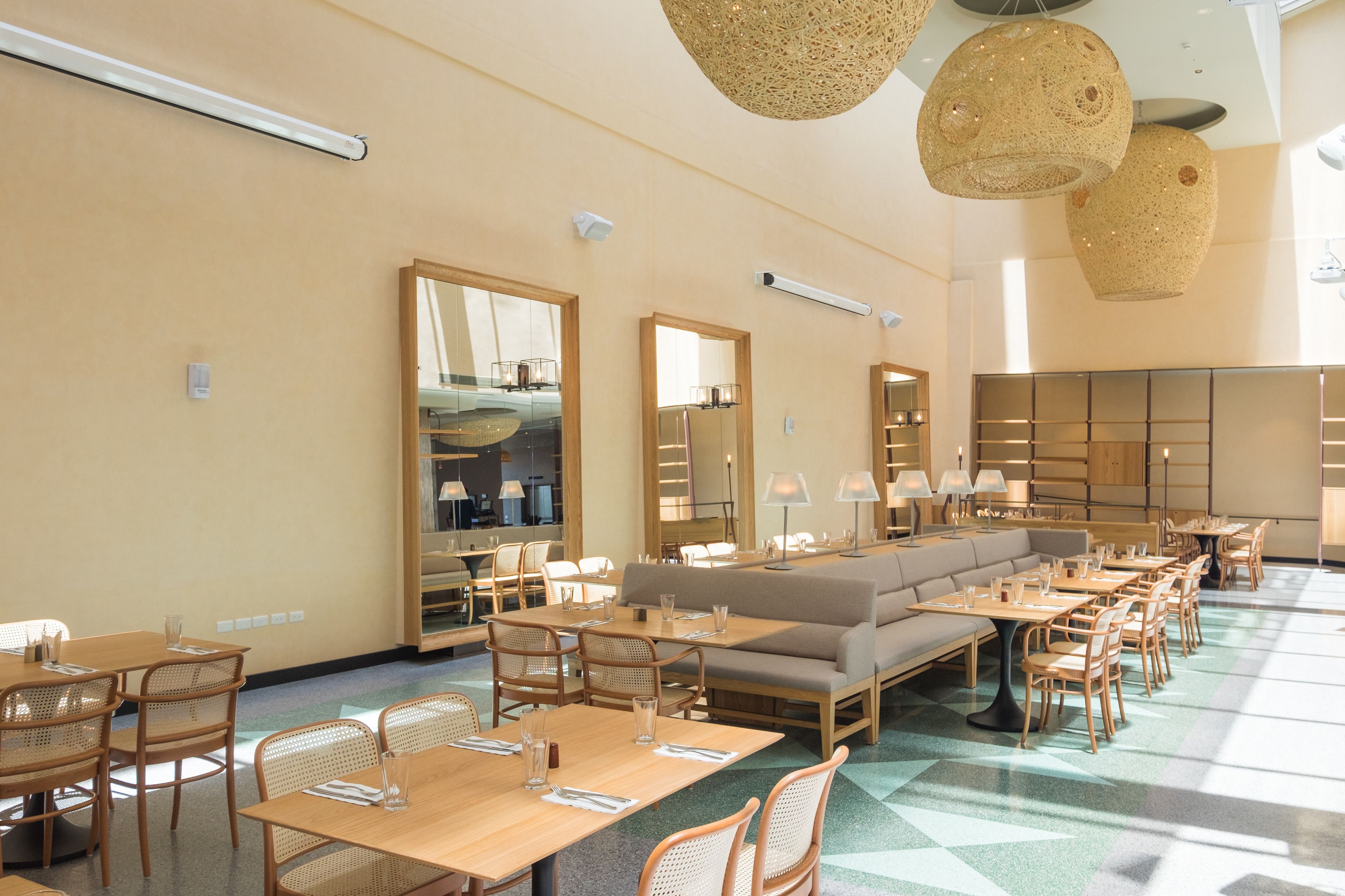 lunch and dinner served