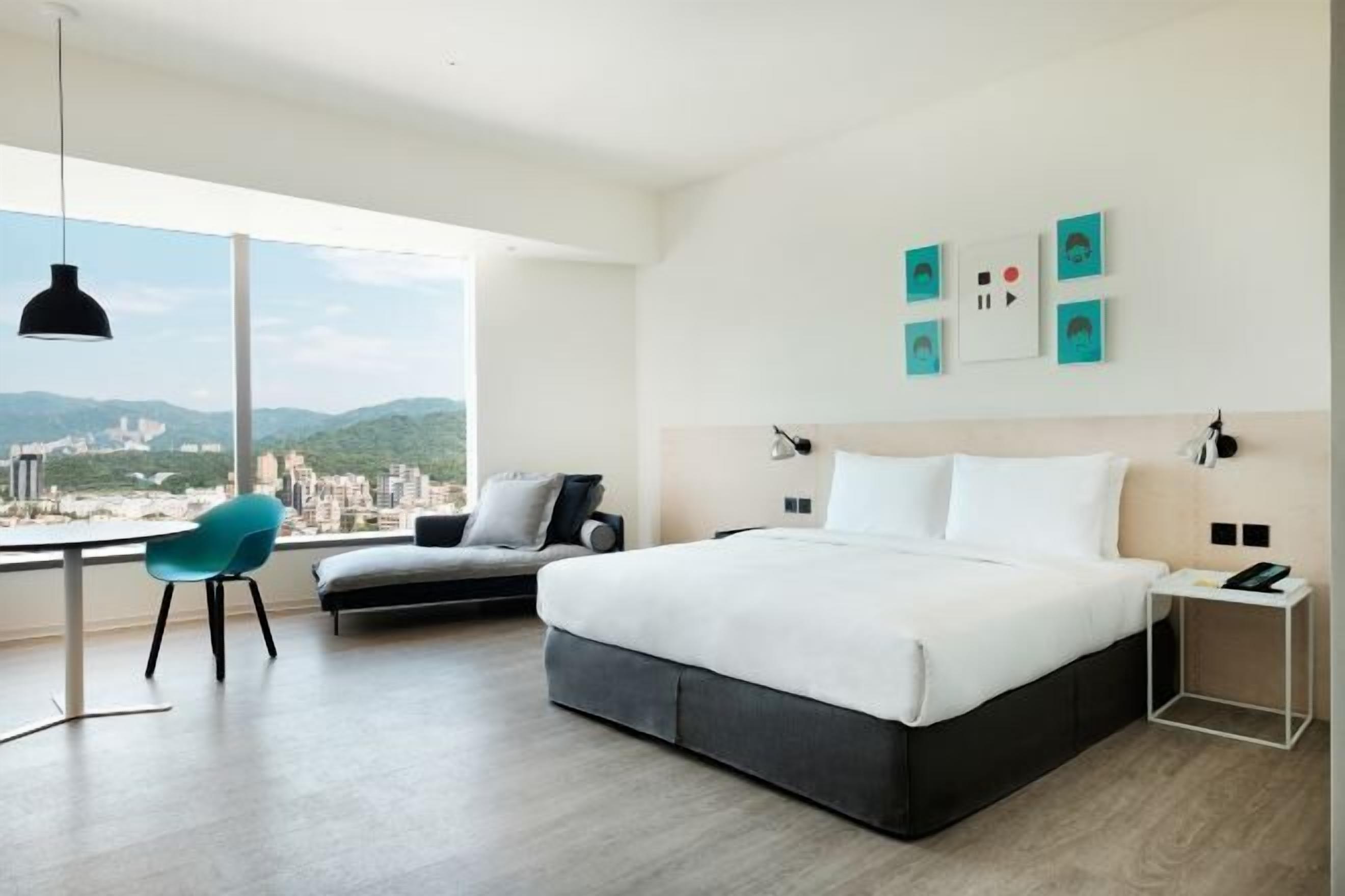 Coffres-forts dans les chambres, bureau, rideaux occultants