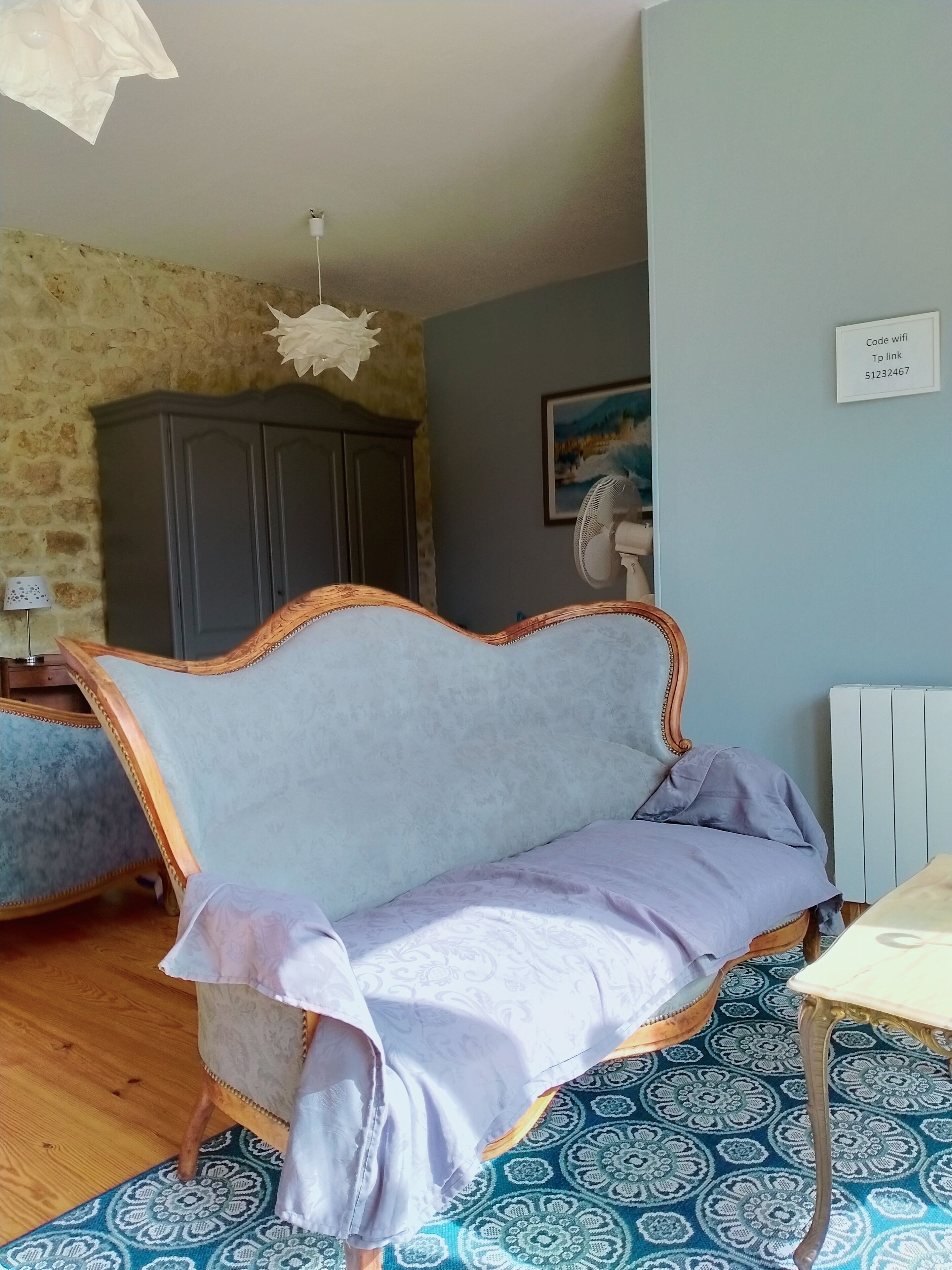 Dobbeltrom (Charlotte) | Individuelt dekorert, individuelt innredet og blendingsgardiner