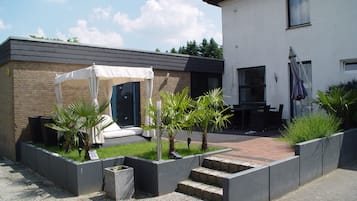 Sundeck