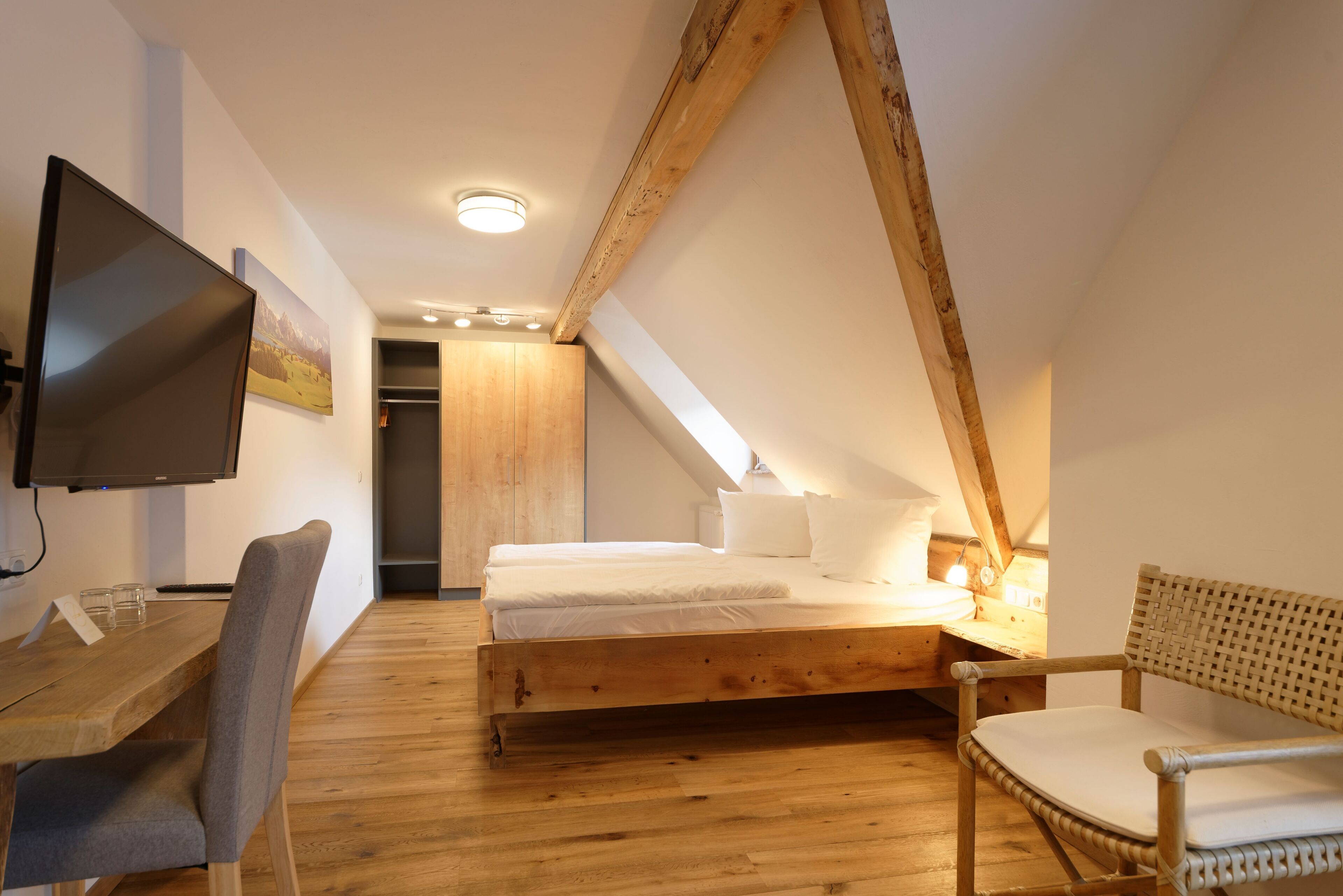 comfort double room, 1 queen bed, balcony (groß) | 1 bedroom, hypo-allergenic bedding, minibar, individually decorated