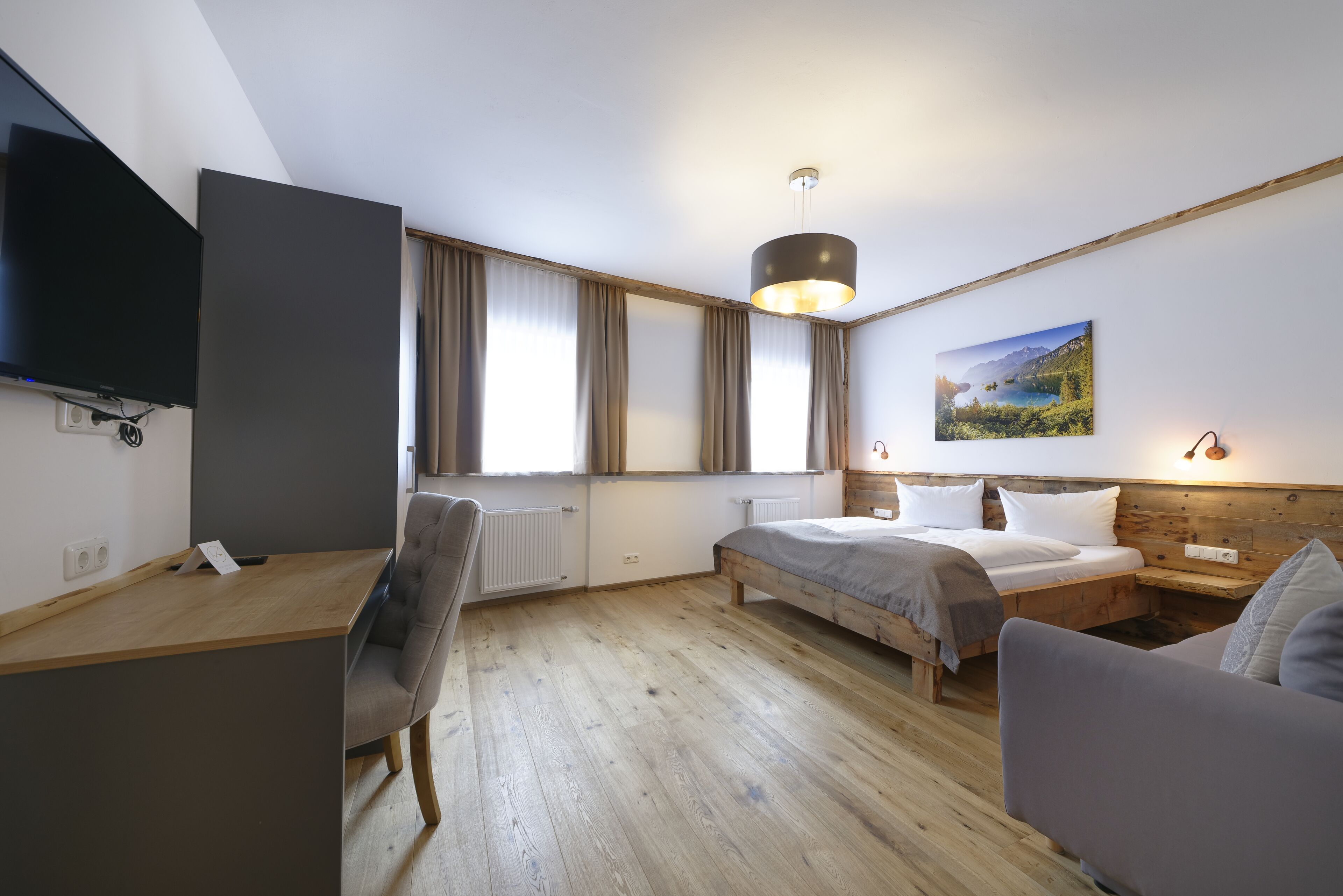 comfort double room, non smoking, mountain view (klein) | 1 bedroom, hypo-allergenic bedding, minibar, individually decorated