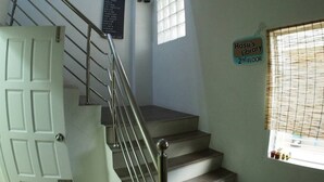 Staircase - Hasu Guesthouse (Hat Yai)