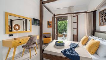 1 bedroom, in-room safe, individually decorated, individually furnished