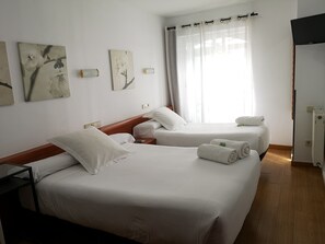Dreibettzimmer