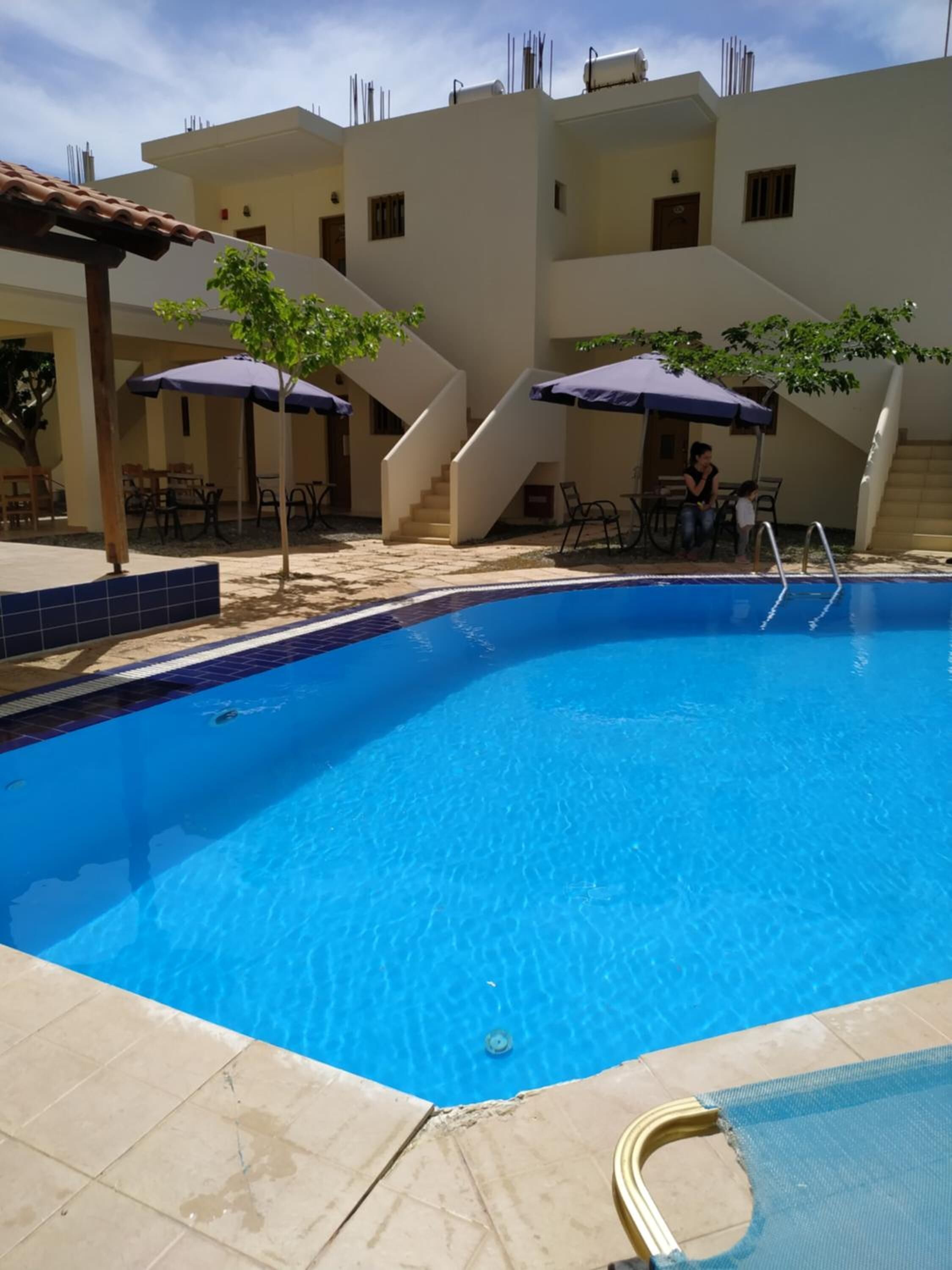 حمام سباحة