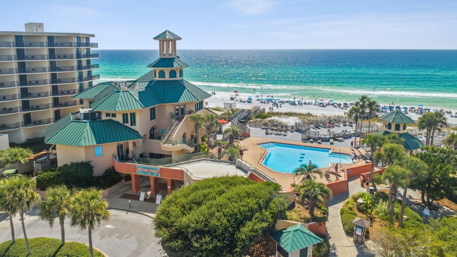 Luau Resort by Panhandle Getaways