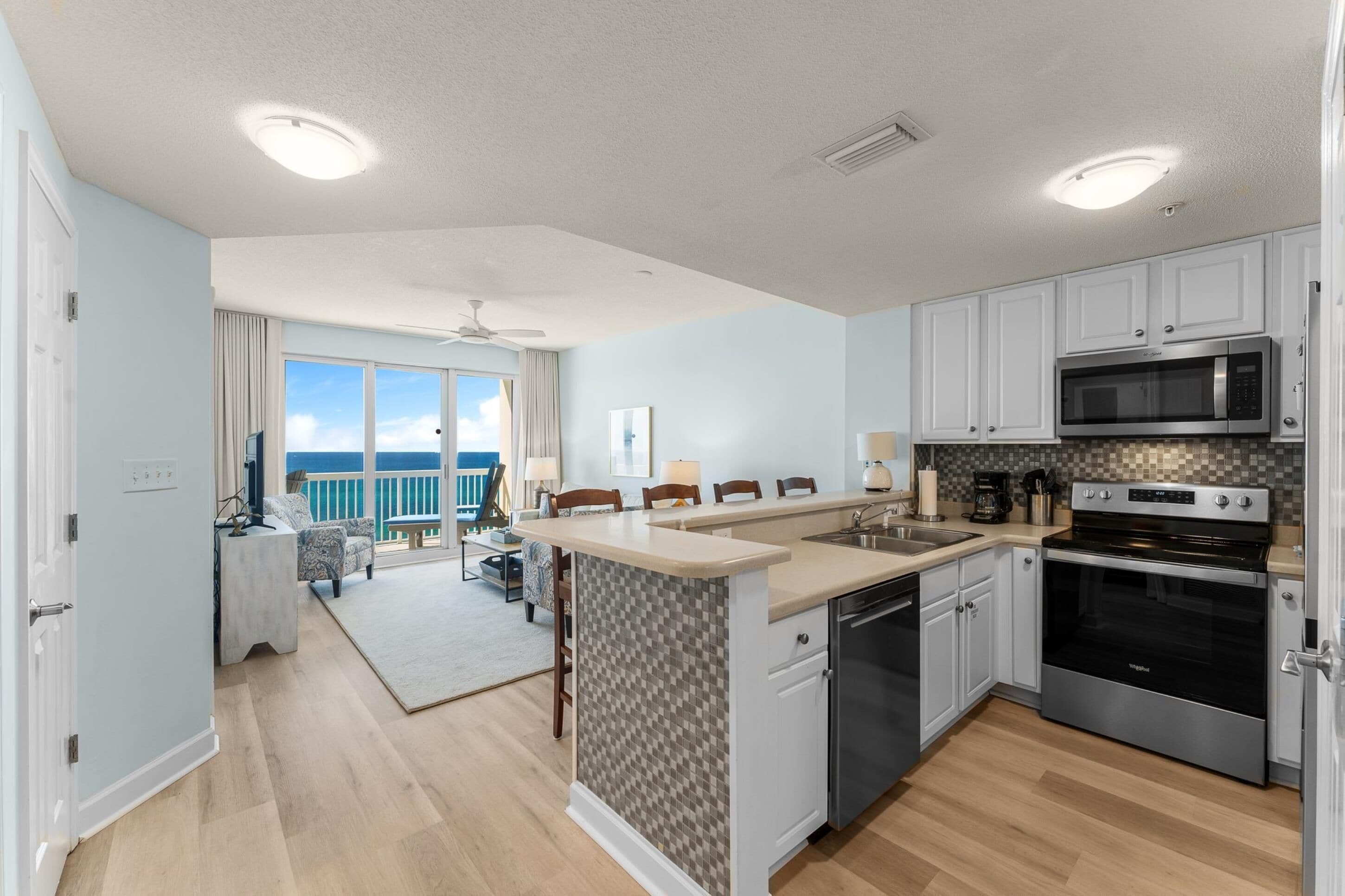 Condo, 2 Bedrooms, Ocean View (1905) | Private kitchen | Fridge, microwave, oven, stovetop