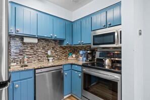 Condo | Private kitchen | Fridge, microwave, oven, stovetop