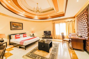 Standard-Doppelzimmer | Schreibtisch, Bügeleisen/Bügelbrett, kostenloses WLAN, Bettwäsche