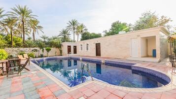 Piscine extérieure