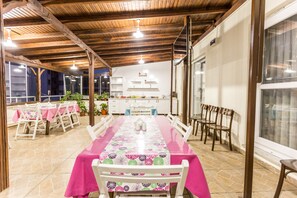 Breakfast served - Evren Konukevi (Bolu)