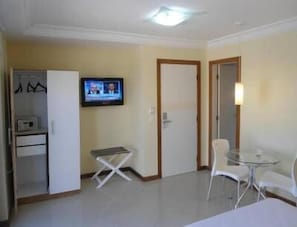 Double or Twin Room | Minibar, free WiFi