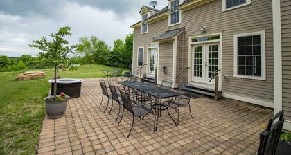 The Old Lantern Inn and Barn