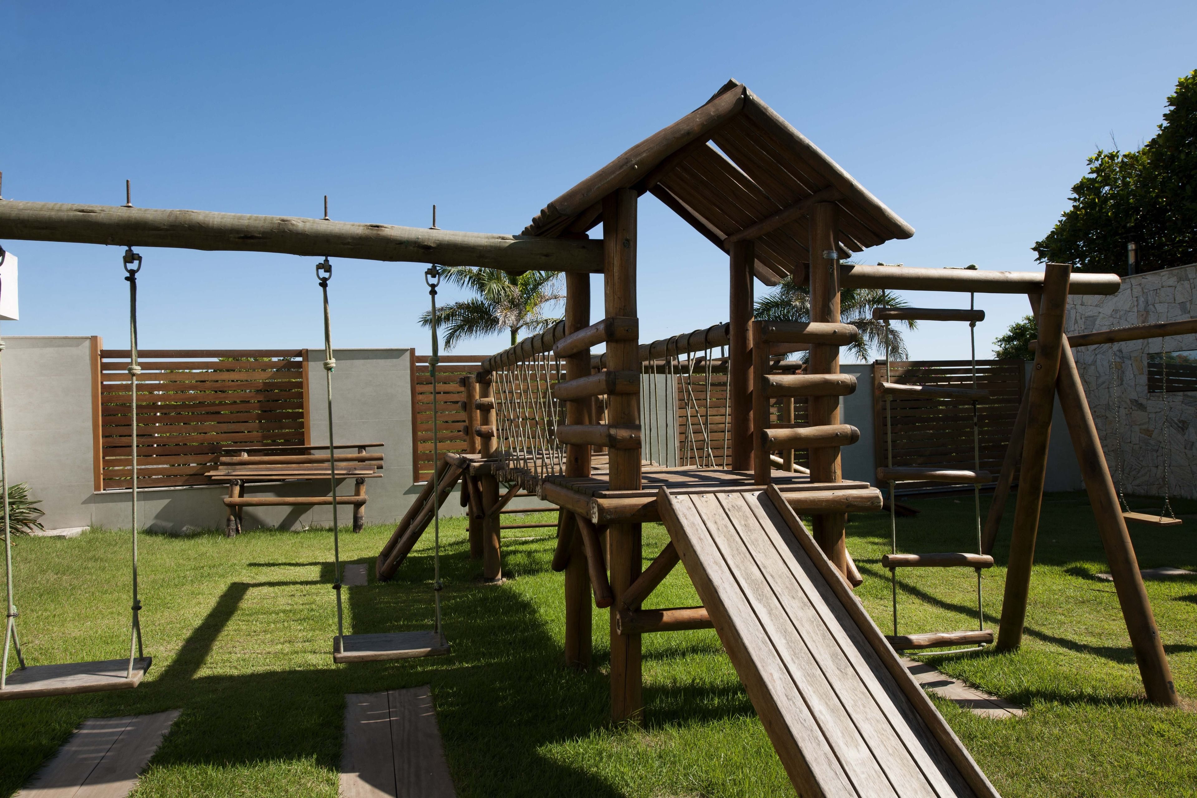 children’s play area – outdoor