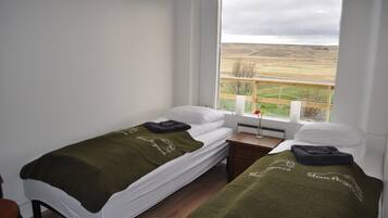 Standard Double or Twin Room, Shared Bathroom | Desk, free WiFi