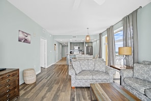Condo, 3 Bedrooms, Sea View (1401) | Living area