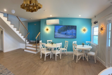 Zona de estar del vestíbulo. Surfside Inn Chatham