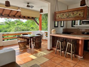 Fridge, microwave, stovetop, coffee/tea maker - Villa El Arca (Zihuatanejo)