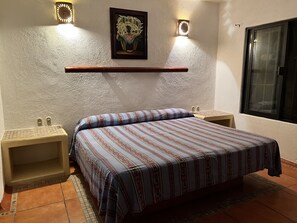 Villa, 1 King Bed, Kitchenette | In-room safe, bed sheets - Villa El Arca (Zihuatanejo)