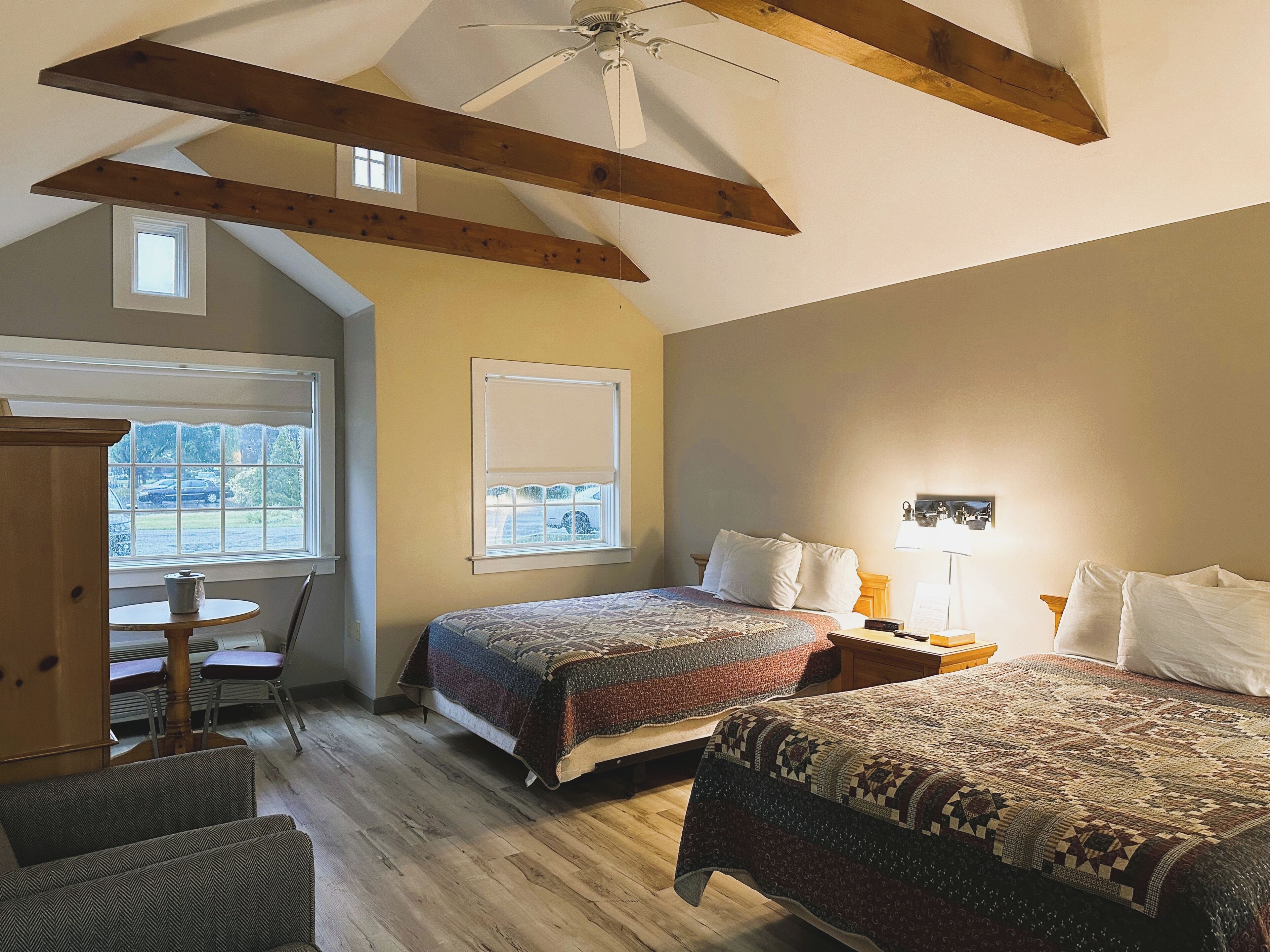 deluxe cottage, 2 queen beds | 4 bedrooms, iron/ironing board, free wifi, bed sheets