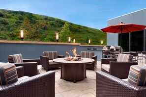 BBQ/picnic Area - TownePlace Suites Pittsburgh Airport/Robinson Township (Pittsburgh)