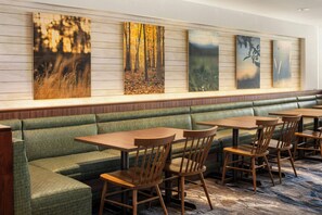 Esmorzar diari continental gratuït 