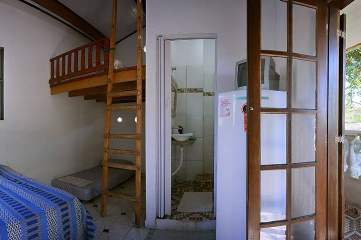 Shared Dormitory, Women only