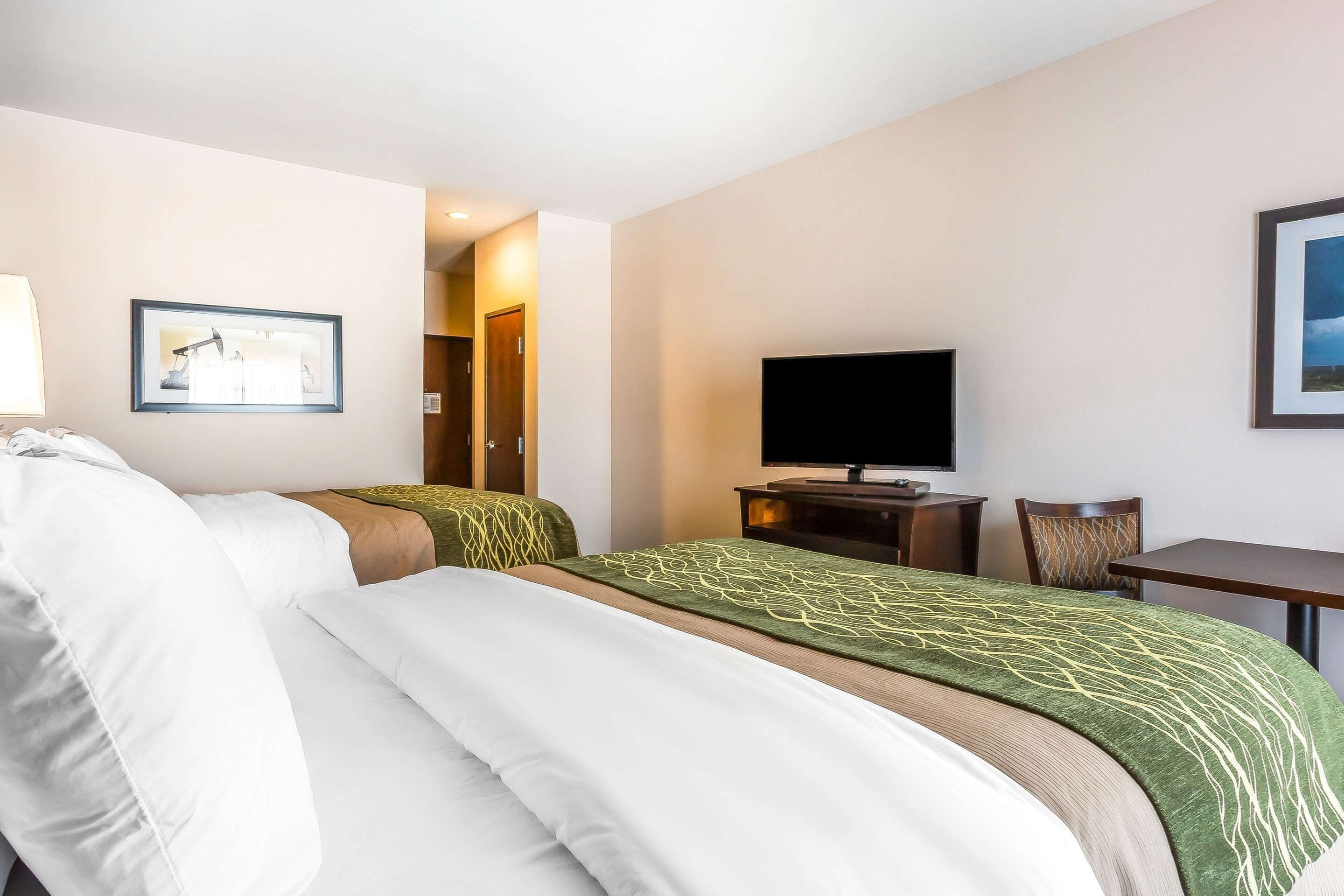 standard room, 2 queen beds, non smoking | pillow-top beds, iron/ironing board, free cots/infant beds, free wifi