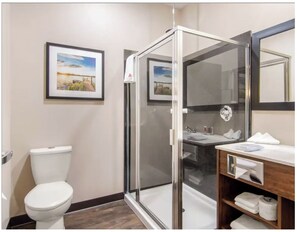 ルーム | バスルーム | シャワー、ヘアドライヤー、タオル