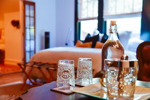 Double Room, Ensuite (Room #3) - The English Merchant's Inn (Waxahachie)