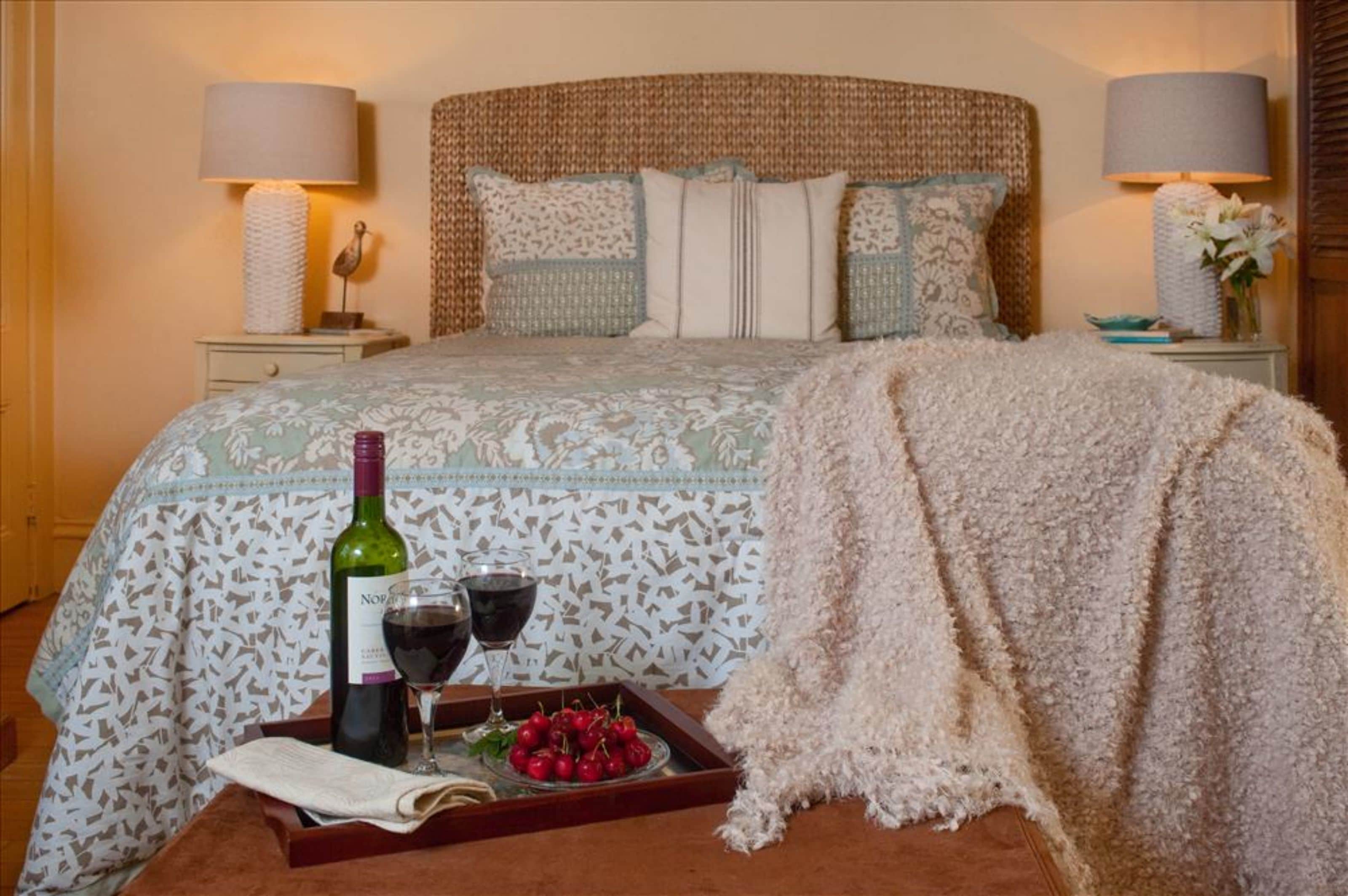 Ropa de cama de alta calidad y camas con pillow-top 