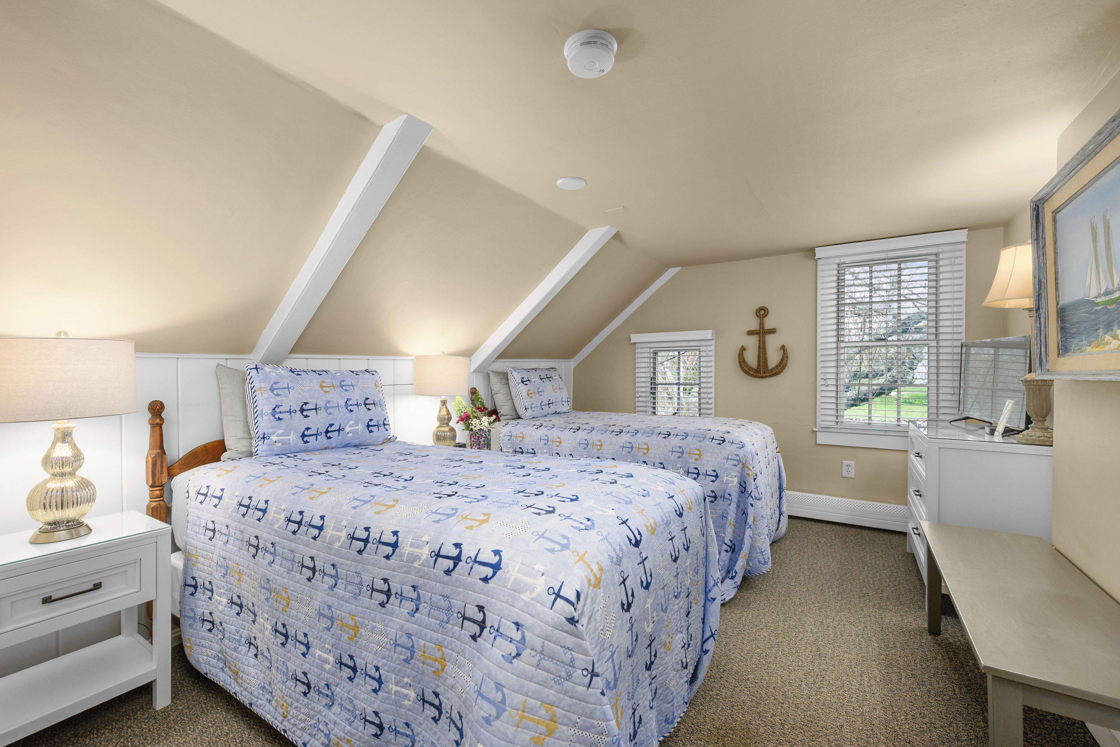 Habitación, baño privado (Twin Bedroom) | Ropa de cama de alta calidad y camas con pillow-top 