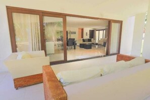 Apartamento (Deluxe Apartment) | Terraza o patio