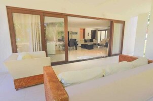 Apartment (Deluxe Apartment) | Terrace/patio