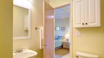 Ensemble douche/baignoire, serviettes fournies