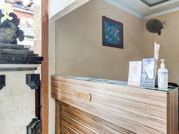 Lobby - RedDoorz @ Imam Bonjol (Kuta)