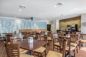 Free daily full breakfast - Sleep Inn & Suites O'Fallon MO - Technology Drive (O'Fallon)