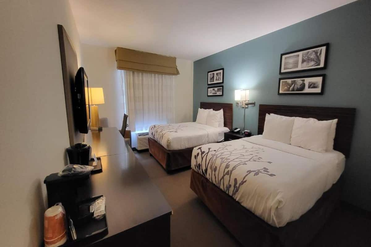 Room, 2 Queen Beds, Accessible, Non Smoking