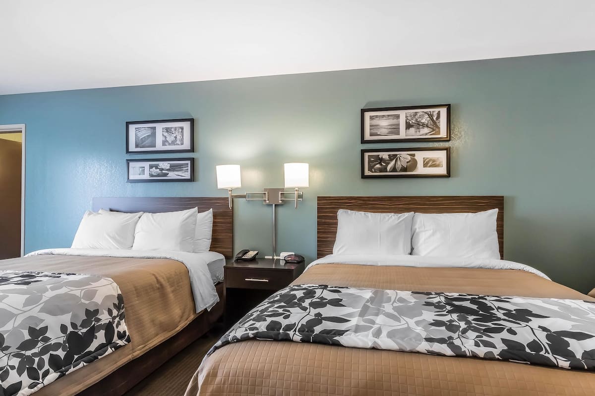 Ropa de cama de alta calidad y escritorio