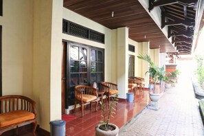 Exterior - RedDoorz @ Pratama Nusa Dua (Nusa Dua)