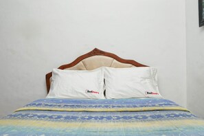 Double Room - RedDoorz @ Pratama Nusa Dua (Nusa Dua)