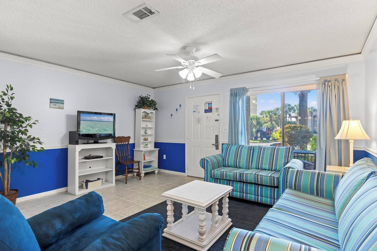 Condo, 2 Bedrooms (SB3) | Living area | Flat-screen TV