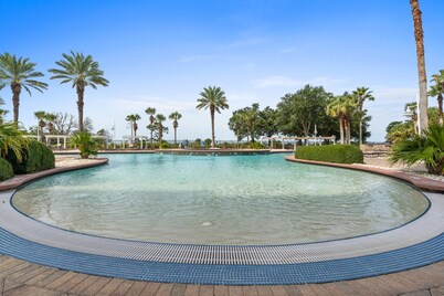 Reflections at Bay Point by Panhandle Getaways