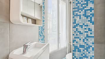 Douche, serviettes fournies
