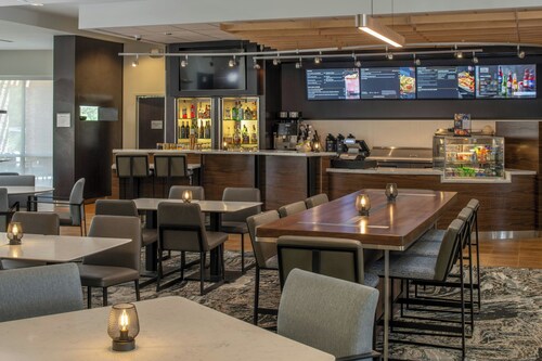 Courtyard by Marriott Houston City Place