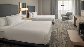Ropa de cama de alta calidad y escritorio