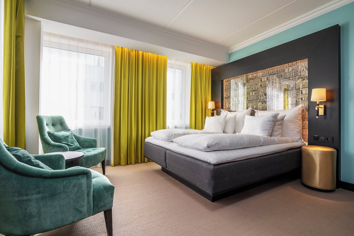 superior room, non smoking | 1 bedroom, premium bedding, pillow-top beds, minibar