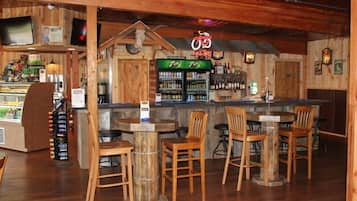 Bar (trong khuôn viên)